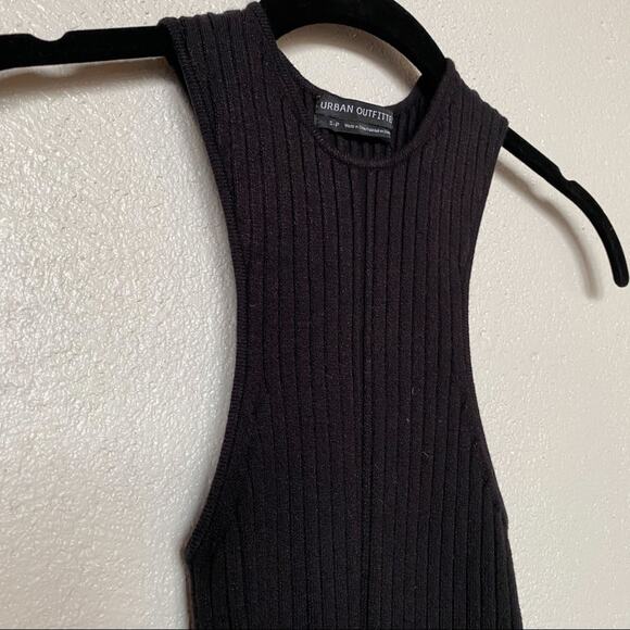 Urban Outfitters Crewneck Thick Ribbed Tank Size Small - Picture 3 of 9